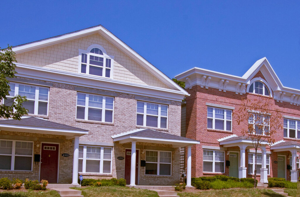 McMillan Manor I building exterior.