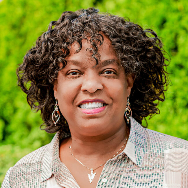 Headshot of Rayette Polk.