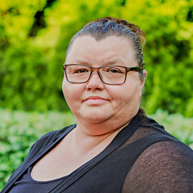 Employee headshot of Marietta Mirakowska.